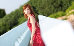 杨幂的胸罩被扒